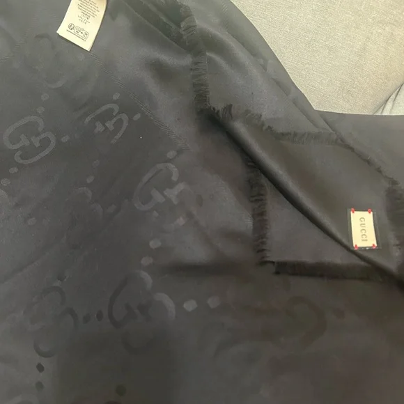 Gucci Monogram Scarf Black - Picture 9 of 9